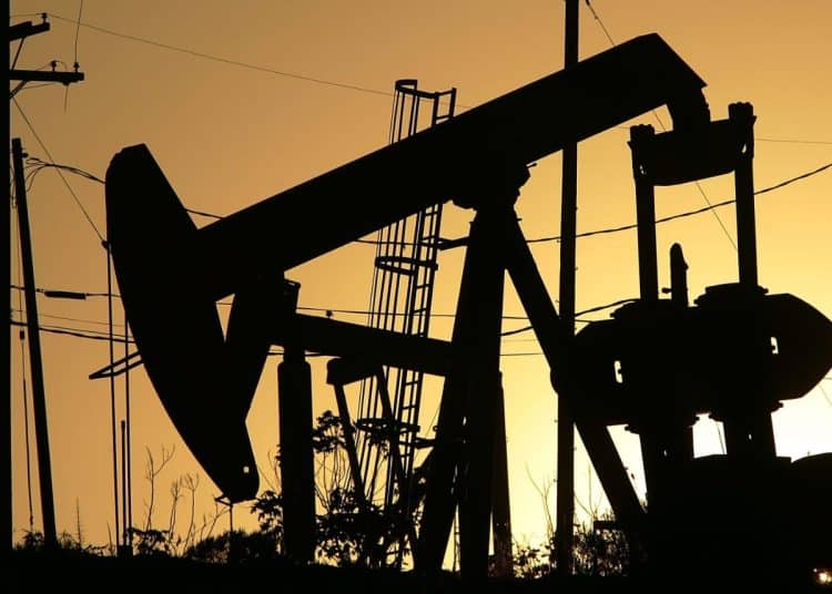 Fossil fuel giants profiteering from war