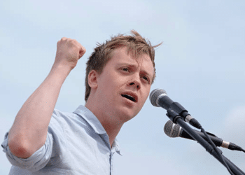 bbc editor reportedly to continue suing owen jones