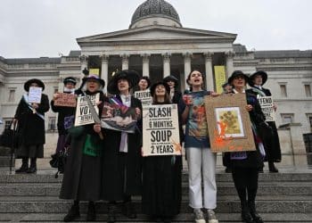 Suffragette protest in front of National Gallery