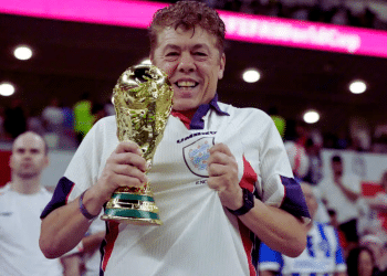 Die-hard English fan sells home to fund World Cup trip