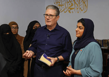 shabana mahmood and keir starmer visit a mosque