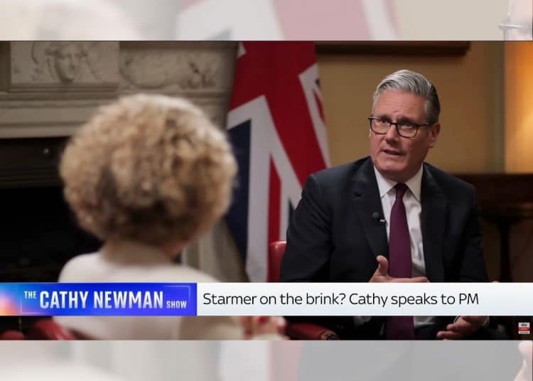 Cathy Newman talking to Keir Starmer