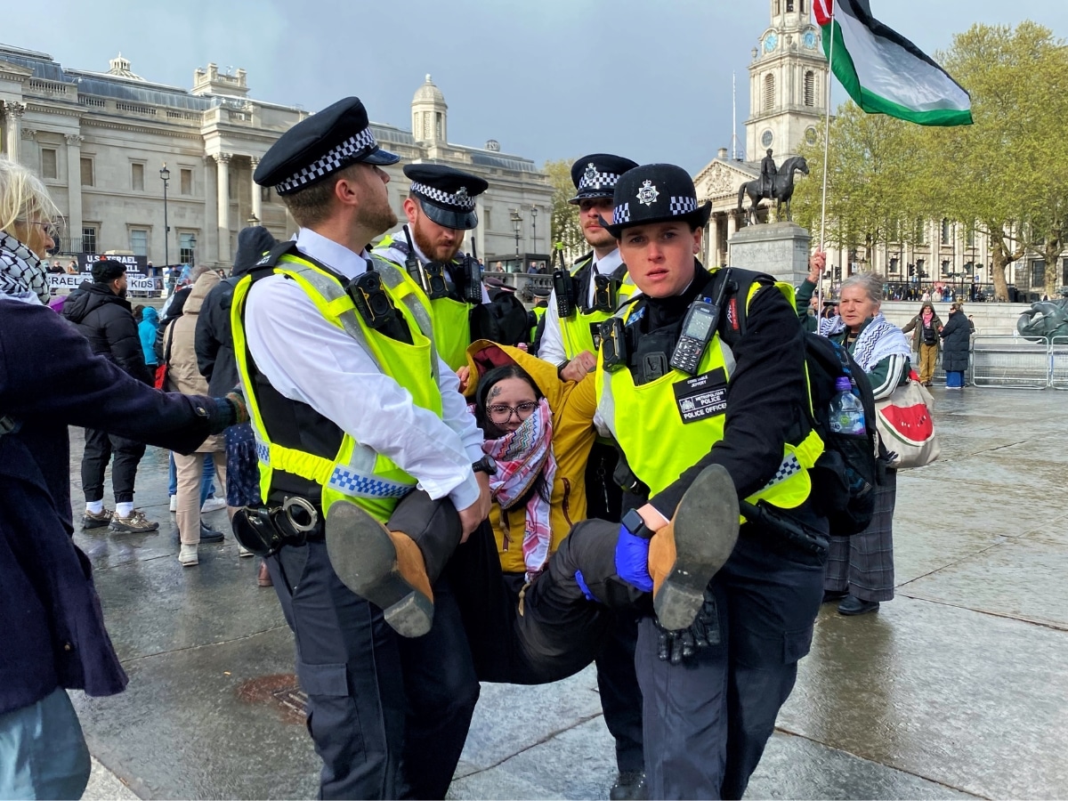 Over 500 arrests at Defend Our Juries peaceful demo in London
