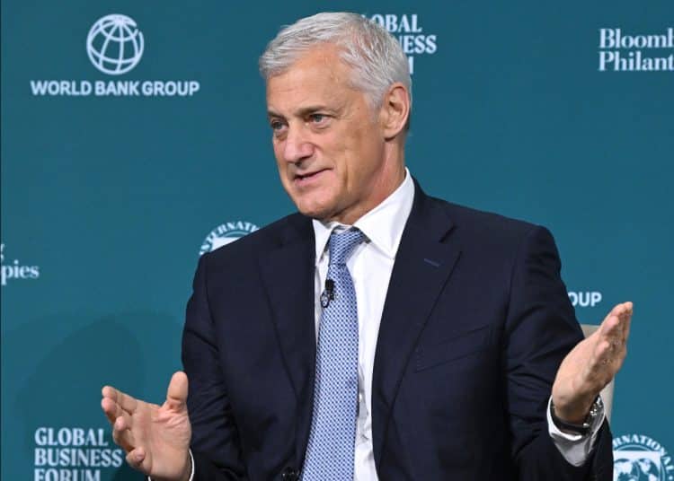 NEW YORK, NEW YORK - SEPTEMBER 24: Bill Winters of Standard Chartered speaks at the Bloomberg Global Business Forum on September 24, 2024 in New York City. (Photo by Bryan Bedder/Getty Images for Bloomberg Philanthropies)