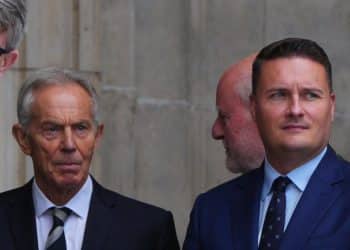 Zarah Sultana calls out hypocrite Wes Streeting over war in Iraq