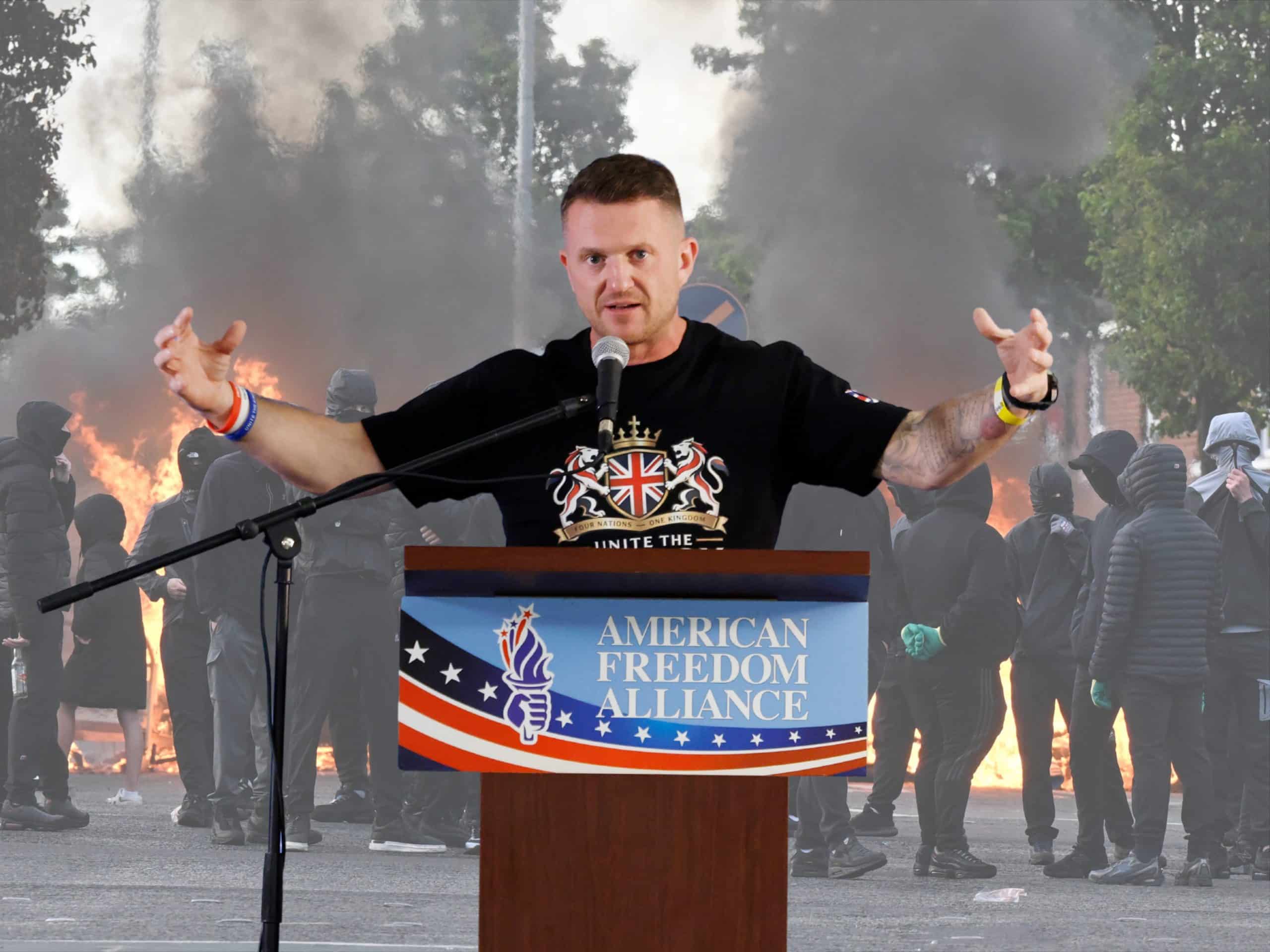 Tommy Robinson in front of Belfast white rioters