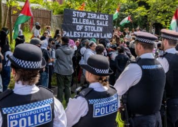 Protest against Great Israeli Real Estate Event at Edgware United Synagogue