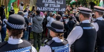 Protest against Great Israeli Real Estate Event at Edgware United Synagogue