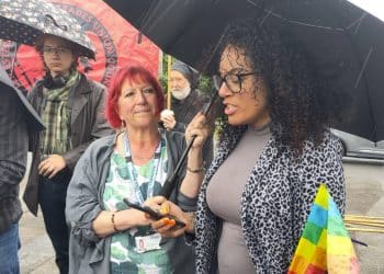 UNISON general secretary Andrea Egan (l) and NEU national exec member Louise Lewis (r) at Ash Field Academy strike