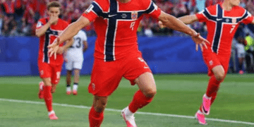 Erling Halend scores a double