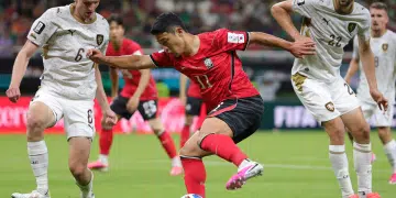 Korea Republic v Czechia: Group A - FIFA World Cup 2026 GUADALAJARA, MEXICO - JUNE 11: Hee-Chan Hwang #11 of Korea Republic runs with the ball whilst under pressure from Stepan Chaloupek #6 of Czechia during the FIFA World Cup 2026 Group A match between Korea Republic and Czechia at Guadalajara Stadium on June 11, 2026 in Guadalajara, Mexico. (Photo by Alex Slitz/Getty Images)