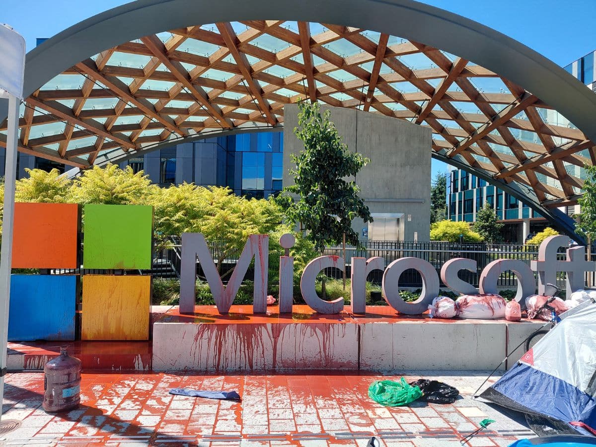 Microsoft backs genocide
