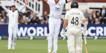 Robinson on fire for England against New Zealand at Lord's