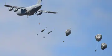 US paratroopers