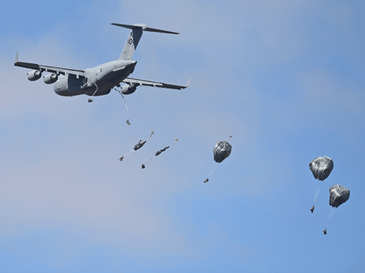 US paratroopers