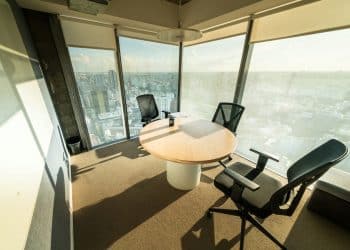 What Roller Blinds Are Suitable for Commercial Spaces?
