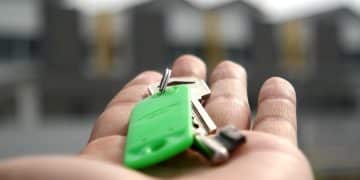 The Hidden Cost of a Slow House Sale in the UK