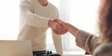 When to Approach Startup Investors in Your Growth Journey