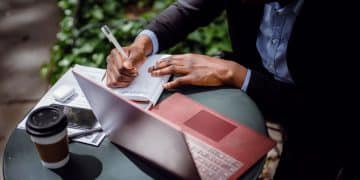 How Journalists Verify Information in the Digital Age