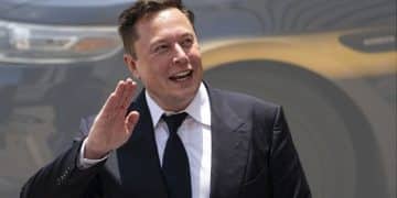 Elon Musk waving